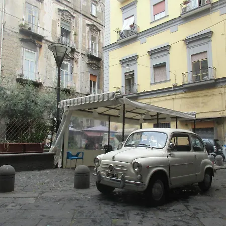 לינה וארוחת בוקר Il Borghetto נאפולי
